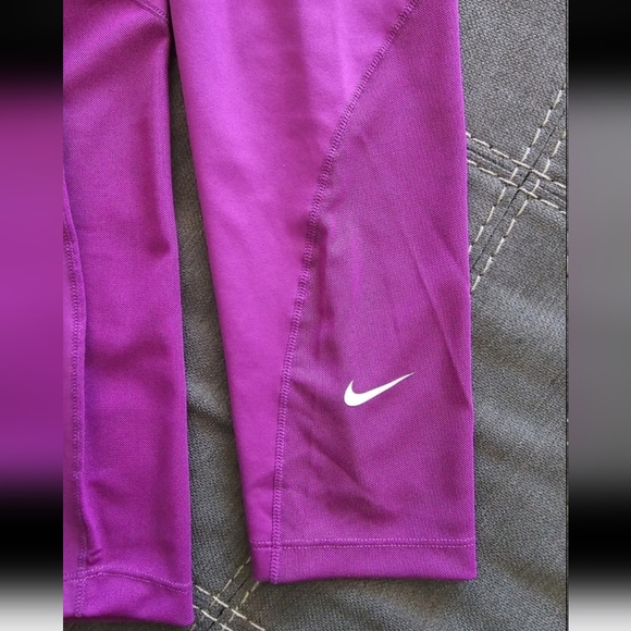 Nike Leggings - Picture 6 of 11